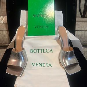 Bottega Veneta stretch sandal mirror calf silver